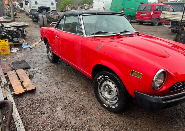 Fiat 124 Spider cena 19900 przebieg: 66000, rok produkcji 1977 z Krzeszowice małe 121